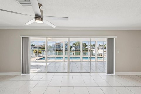 Villa ou maison à louer à Clearwater, Floride: 3 chambres, 201.32 m2 № 1831730 - photo 14