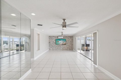 Villa ou maison à louer à Clearwater, Floride: 3 chambres, 201.32 m2 № 1831730 - photo 11