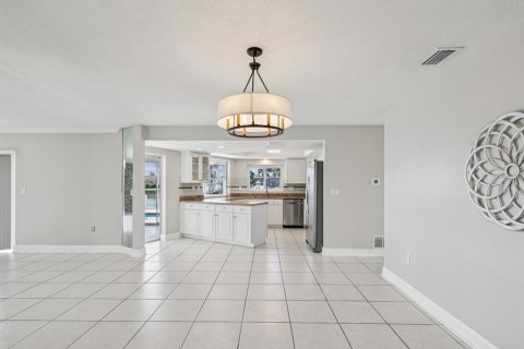 Villa ou maison à louer à Clearwater, Floride: 3 chambres, 201.32 m2 № 1831730 - photo 17
