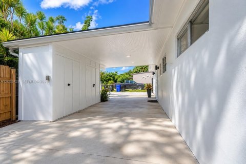 Casa en venta en Fort Lauderdale, Florida, 3 dormitorios, 110.74 m2 № 2385278 - foto 8