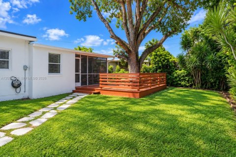 Casa en venta en Fort Lauderdale, Florida, 3 dormitorios, 110.74 m2 № 2385278 - foto 13