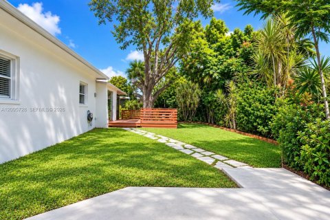 Casa en venta en Fort Lauderdale, Florida, 3 dormitorios, 110.74 m2 № 2385278 - foto 14