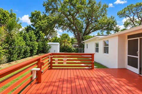 Casa en venta en Fort Lauderdale, Florida, 3 dormitorios, 110.74 m2 № 2385278 - foto 16