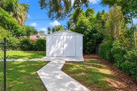 Casa en venta en Fort Lauderdale, Florida, 3 dormitorios, 110.74 m2 № 2385278 - foto 12