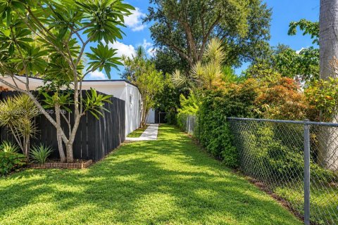 Casa en venta en Fort Lauderdale, Florida, 3 dormitorios, 110.74 m2 № 2385278 - foto 7