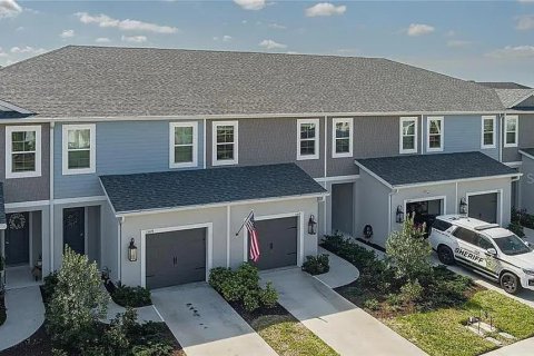 Townhouse in Parrish, Florida 3 bedrooms, 169.27 sq.m. № 2377465