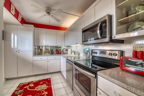 Condo in Jupiter, Florida, 2 bedrooms  № 2398202 - photo 14