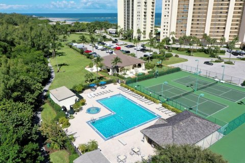 Condo in Jupiter, Florida, 2 bedrooms  № 2398202 - photo 22