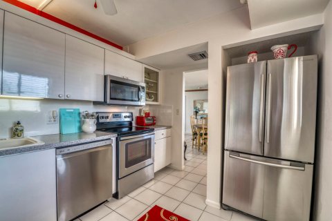 Condo in Jupiter, Florida, 2 bedrooms  № 2398202 - photo 15