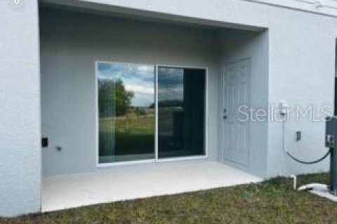 Townhouse in Kissimmee, Florida 2 bedrooms, 109.62 sq.m. № 2201765 - photo 14