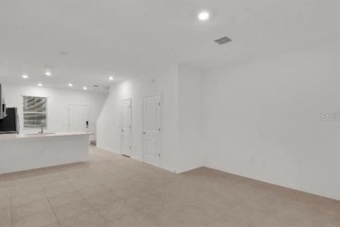Townhouse in Kissimmee, Florida 2 bedrooms, 109.62 sq.m. № 2201765 - photo 4