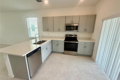 Touwnhouse à louer à Kissimmee, Floride: 2 chambres, 112.41 m2 № 2296566 - photo 4