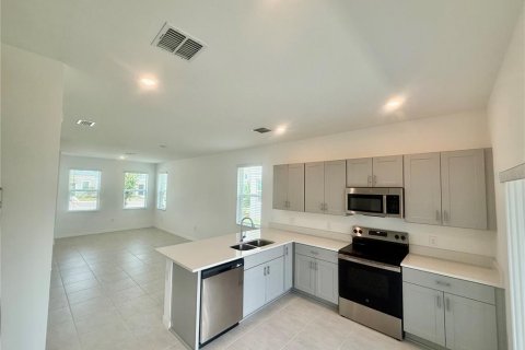 Touwnhouse à louer à Kissimmee, Floride: 2 chambres, 112.41 m2 № 2296566 - photo 12