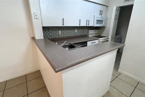 Copropriété à louer à Orlando, Floride: 1 chambre, 60.39 m2 № 2436885 - photo 10