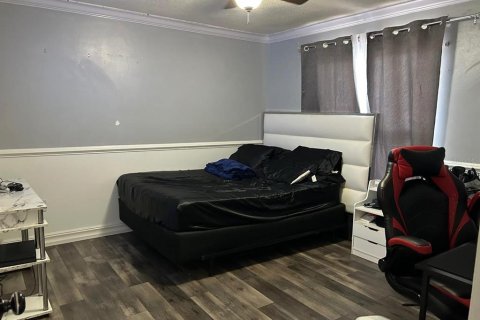Villa ou maison à louer à Orlando, Floride: 4 chambres, 215.07 m2 № 2147482 - photo 23