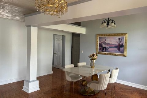 Villa ou maison à louer à Orlando, Floride: 4 chambres, 215.07 m2 № 2147482 - photo 5