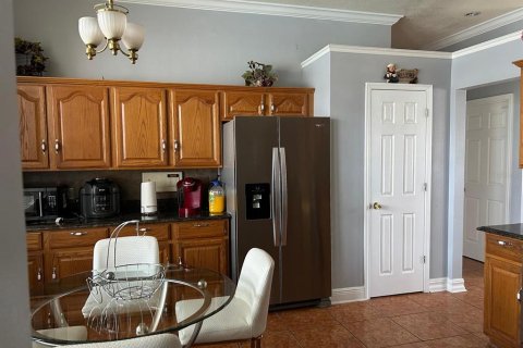 Villa ou maison à louer à Orlando, Floride: 4 chambres, 215.07 m2 № 2147482 - photo 11