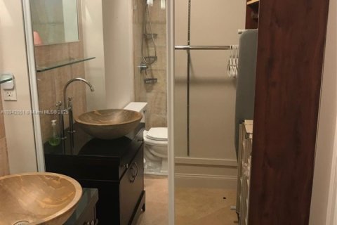 Condominio en alquiler en Miami Beach, Florida, 50.63 m2 № 2019375 - foto 19