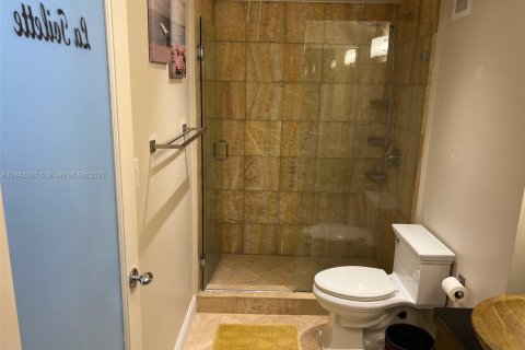 Condominio en alquiler en Miami Beach, Florida, 50.63 m2 № 2019375 - foto 17