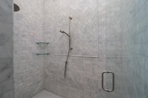 Casa en venta en Gainesville, Florida, 5 dormitorios, 661.74 m2 № 1609820 - foto 29