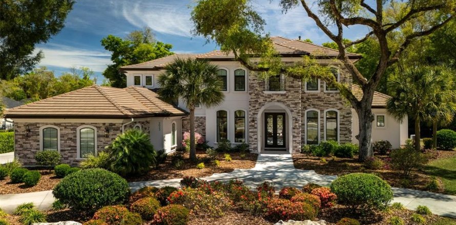 Casa en Gainesville, Florida 5 dormitorios, 661.74 m2 № 1609820