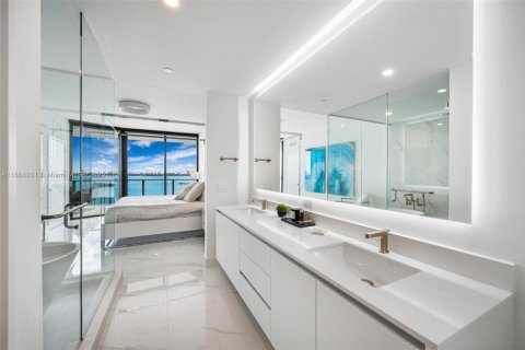 Copropriété à vendre à Miami, Floride: 4 chambres, 249.54 m2 № 1922658 - photo 3