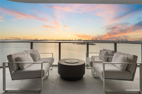 Copropriété à vendre à Miami, Floride: 4 chambres, 249.54 m2 № 1922658 - photo 14