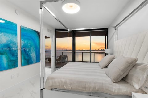 Copropriété à vendre à Miami, Floride: 4 chambres, 249.54 m2 № 1922658 - photo 9