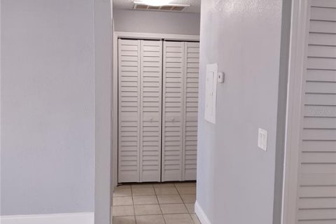 Appartement à louer à Tampa, Floride: 2 chambres, 88.26 m2 № 2339001 - photo 9