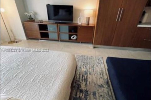 Купить кондоминиум в Майами, Флорида 40.51м2, № 2049035 - фото 7