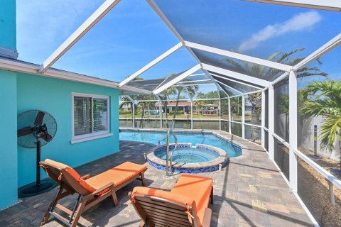 House in Bradenton, Florida 3 bedrooms, 158.77 sq.m. № 1630704 - photo 28