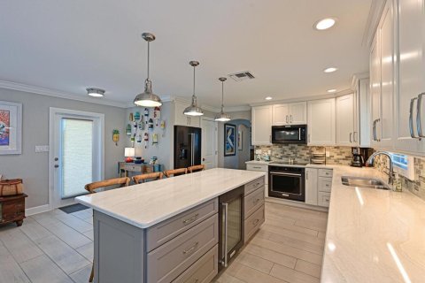 House in Bradenton, Florida 3 bedrooms, 158.77 sq.m. № 1630704 - photo 11