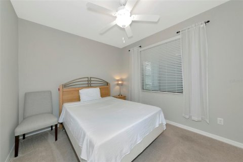 Condo in Bradenton, Florida, 2 bedrooms in LAKEWOOD NATIONAL  № 1780518 - photo 19