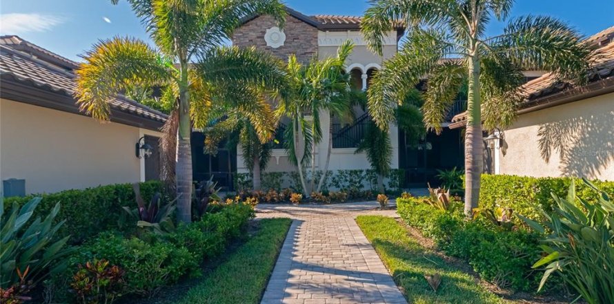 Condo in Bradenton, Florida, 2 bedrooms in LAKEWOOD NATIONAL  № 1780518