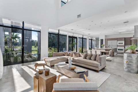 Villa ou maison à vendre à Miami Shores, Floride: 5 chambres, 386.1 m2 № 1982507 - photo 22