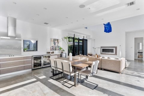 Villa ou maison à vendre à Miami Shores, Floride: 5 chambres, 386.1 m2 № 1982507 - photo 21