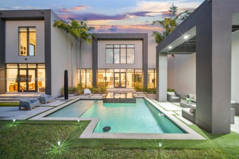 Villa ou maison à vendre à Miami Shores, Floride: 5 chambres, 386.1 m2 № 1982507 - photo 10