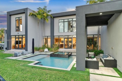 Villa ou maison à vendre à Miami Shores, Floride: 5 chambres, 386.1 m2 № 1982507 - photo 2