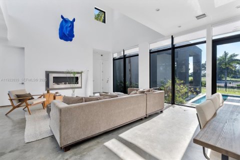 Villa ou maison à vendre à Miami Shores, Floride: 5 chambres, 386.1 m2 № 1982507 - photo 28