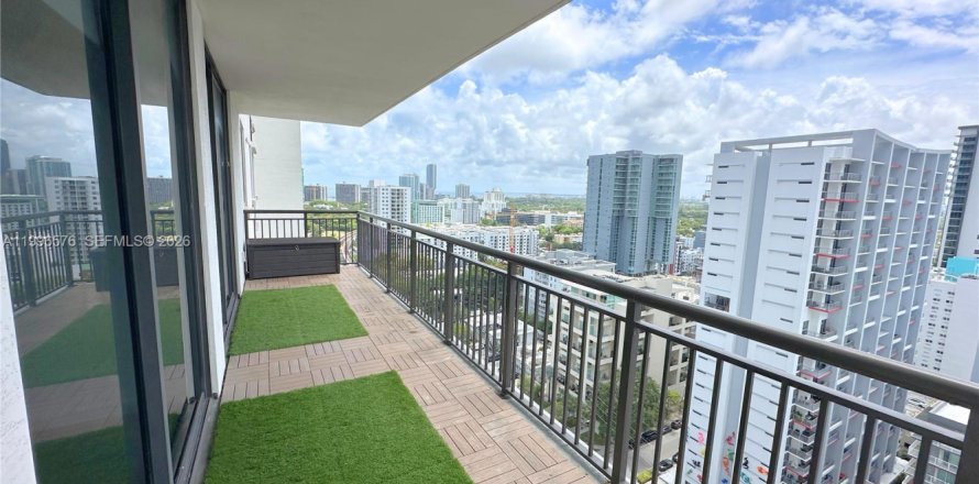 Condo in Miami, Florida, 1 bedroom № 2178027