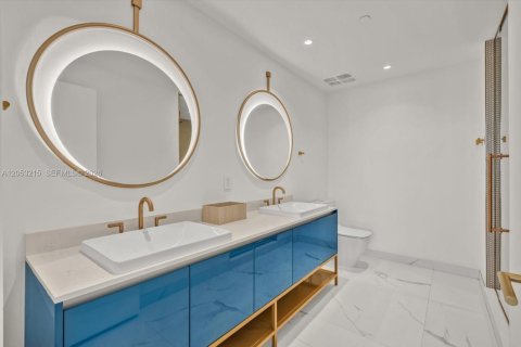 Copropriété à louer à Miami, Floride: 2 chambres, 78.5 m2 № 2259944 - photo 12