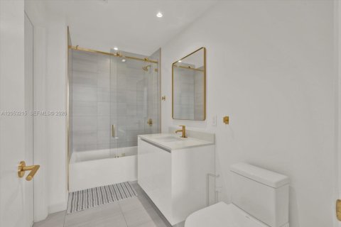 Copropriété à louer à Miami, Floride: 2 chambres, 78.5 m2 № 2259944 - photo 15