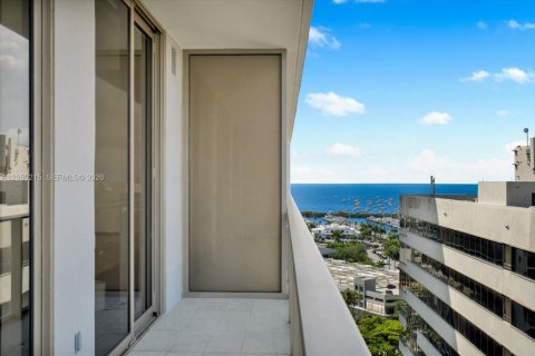 Copropriété à louer à Miami, Floride: 2 chambres, 78.5 m2 № 2259944 - photo 7