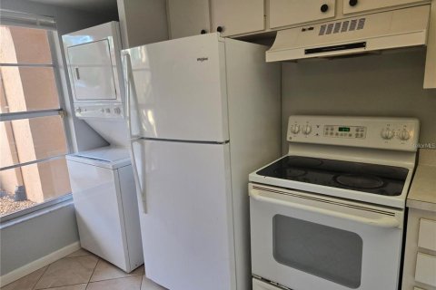 Condo in Bradenton, Florida, 2 bedrooms  № 2379688 - photo 2