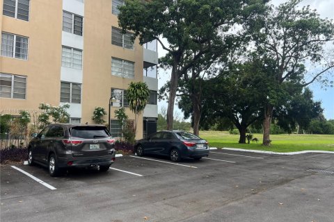 Copropriété à vendre à Lauderhill, Floride: 1 chambre, 72.74 m2 № 1957964 - photo 17