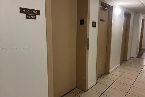 Copropriété à vendre à Lauderhill, Floride: 1 chambre, 72.74 m2 № 1957964 - photo 9