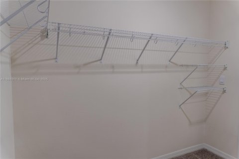 House in Davenport, Florida 4 bedrooms, 173.45 sq.m. № 1944103 - photo 7