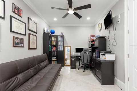 Villa ou maison à vendre à Tampa, Floride: 4 chambres, 400.78 m2 № 2167101 - photo 15