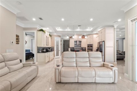 Villa ou maison à vendre à Tampa, Floride: 4 chambres, 400.78 m2 № 2167101 - photo 24