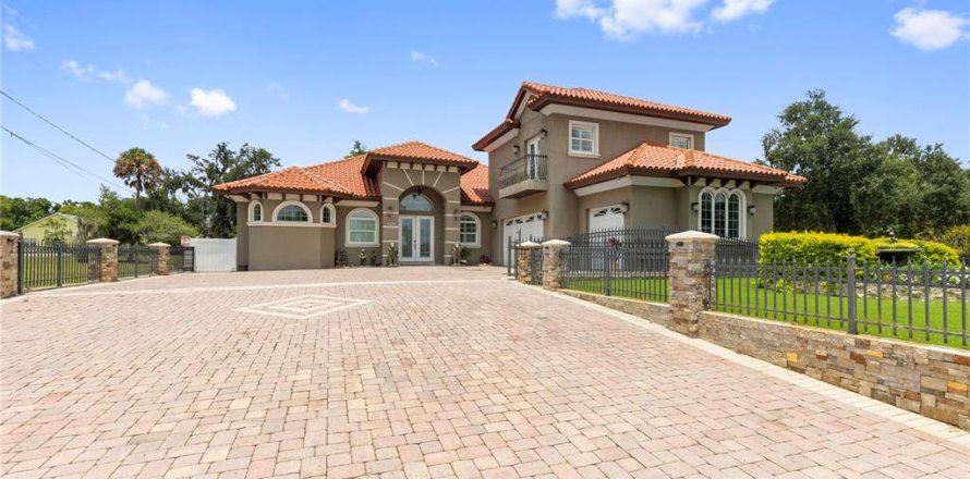 Villa ou maison à Tampa, Floride 4 chambres, 400.78 m2 № 2167101